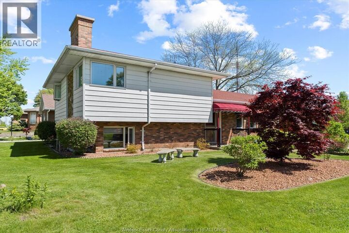 Property Photo: 444 Oak Street East ON N8H 3V7