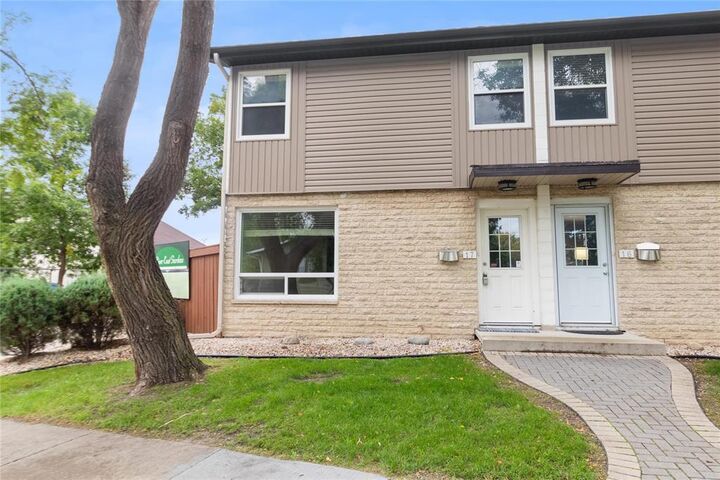 Property Photo: 1445 Rothesay Street MB R2G 1V3