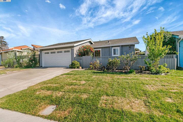 Property Photo:  34915 Skylark Dr  CA 94587 