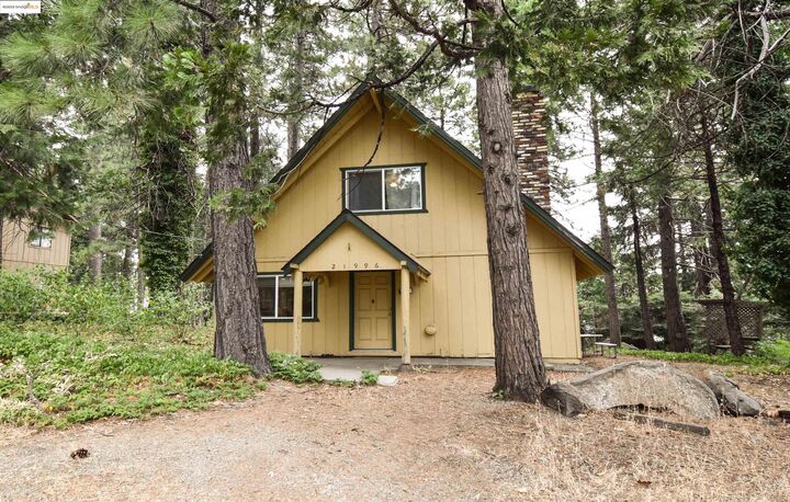 Property Photo: 21996 Sunrise Dr CA 95346