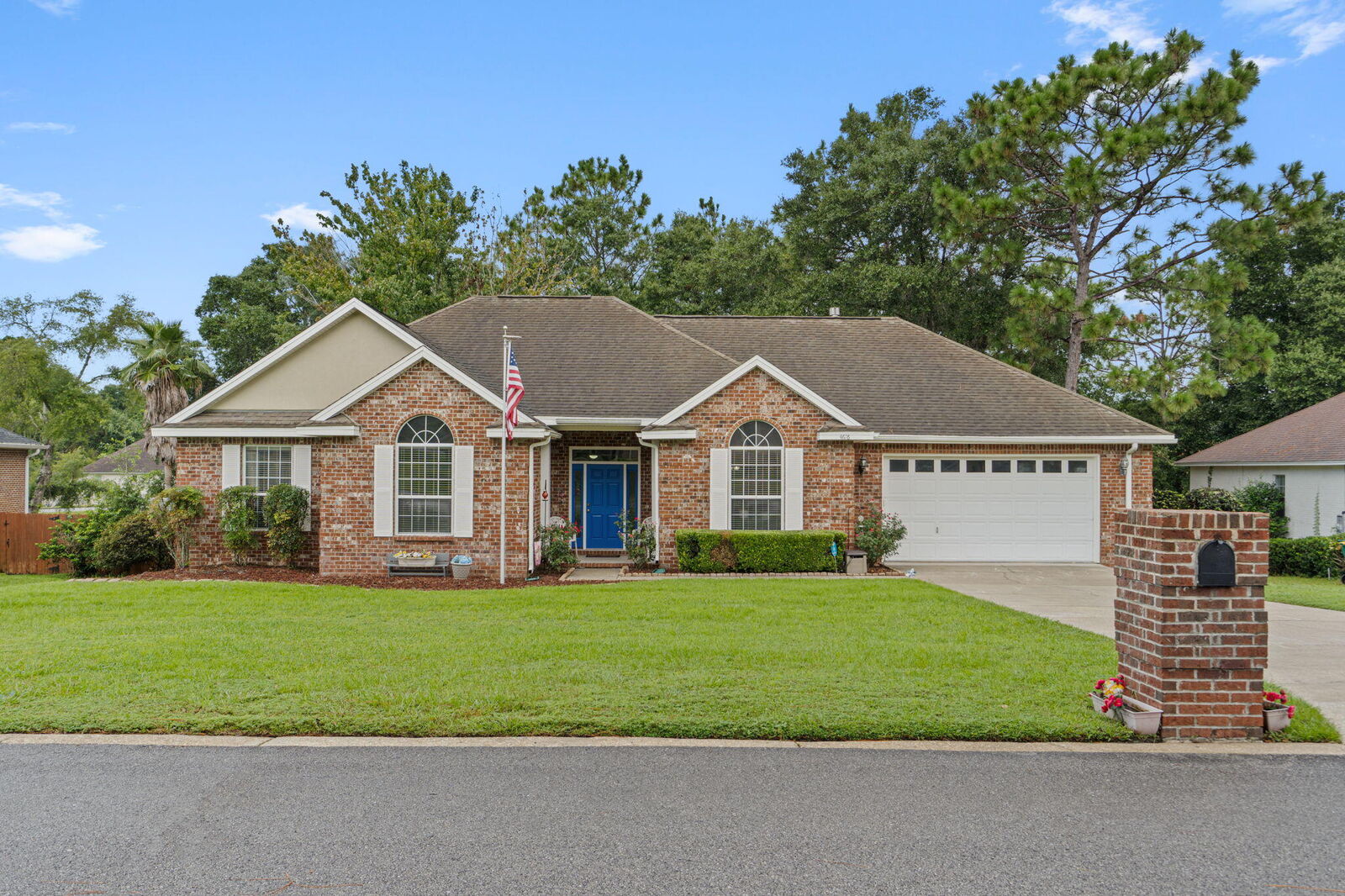 Property Photo: 4676 Lovegrass Lane FL 32539