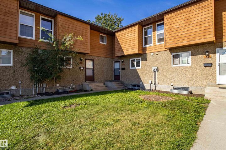 Photo de la propriété: #37 3812 20 Avenue NW AB T6L 4B2