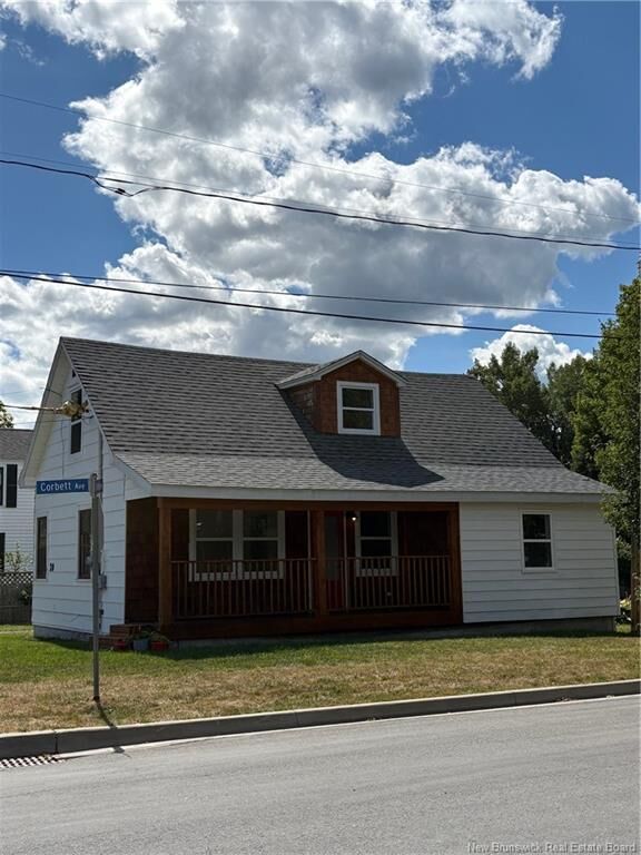 20 Carman Avenue  Fredericton NB E3A 3X1 photo
