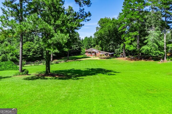 Property Photo: 7607 U.s. 431 AL 36264