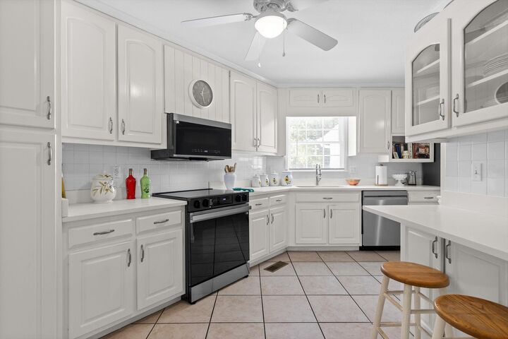 Property Photo: 2526 County Road 194 AL 35958