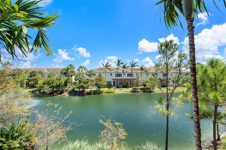 Property Photo: 168 SW 6th Ct FL 33060
