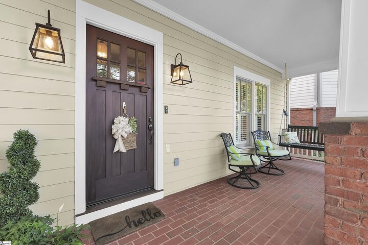 Property Photo: 204 Hampton Avenue SC 29601