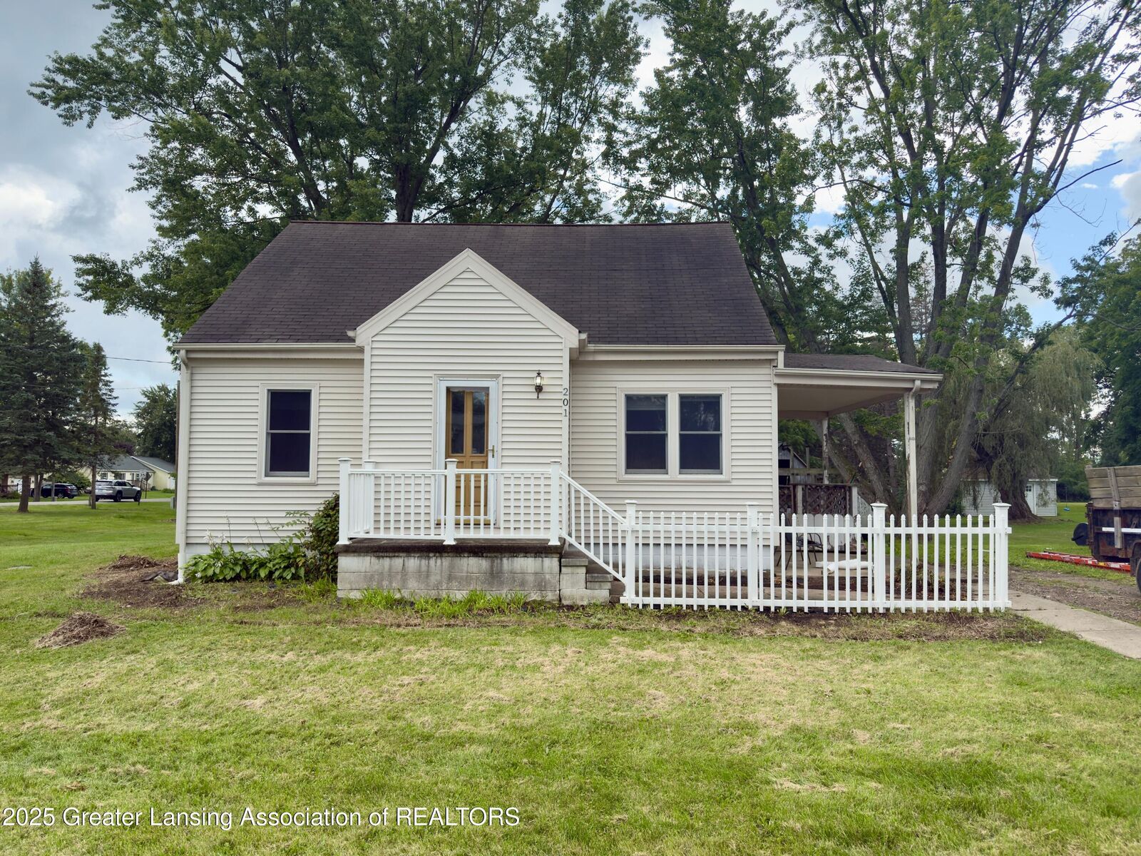 Property Photo: 201 W South Street MI 48857