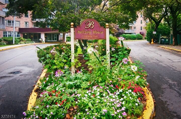 530 Valley Rd 2B  Montclair Twp. NJ 07043 photo