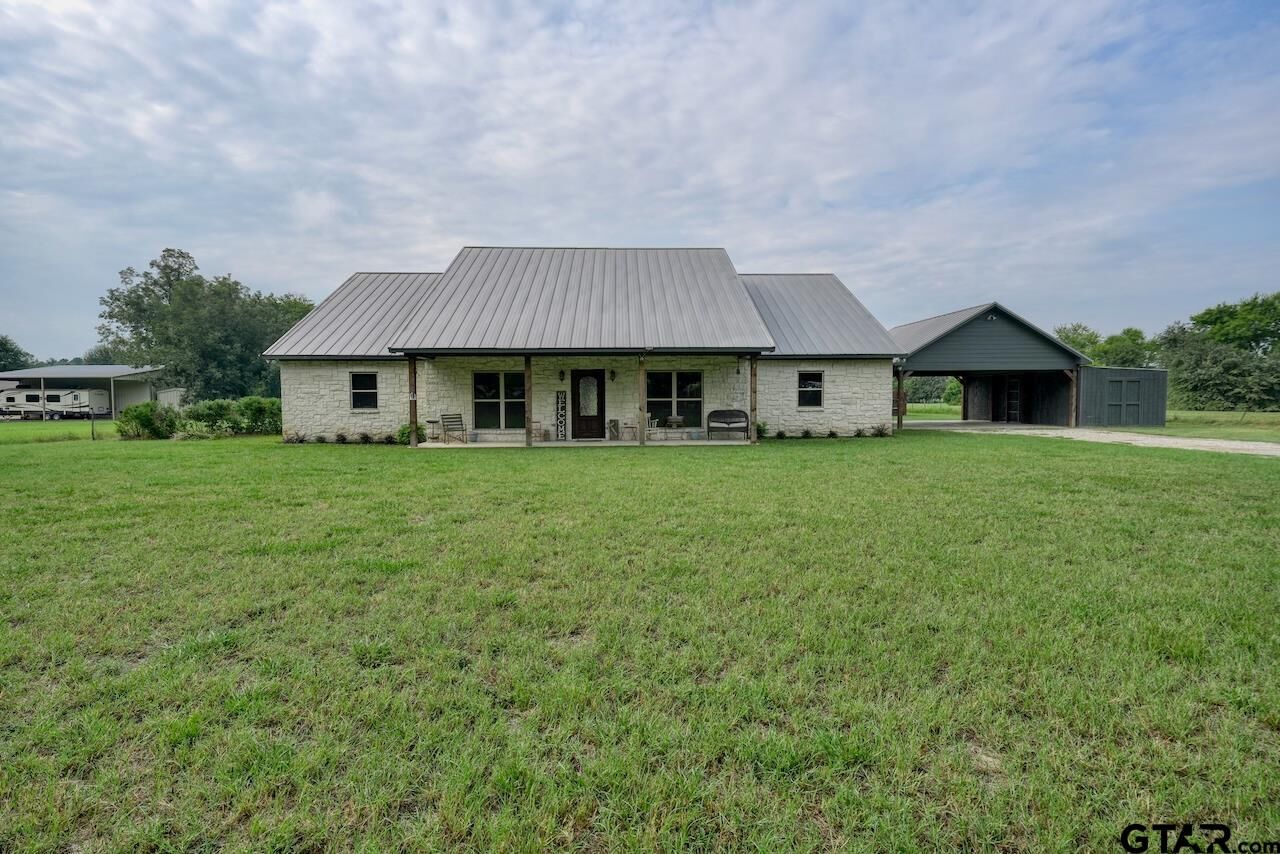 Property Photo: 13109 W Fm 16 TX 75771