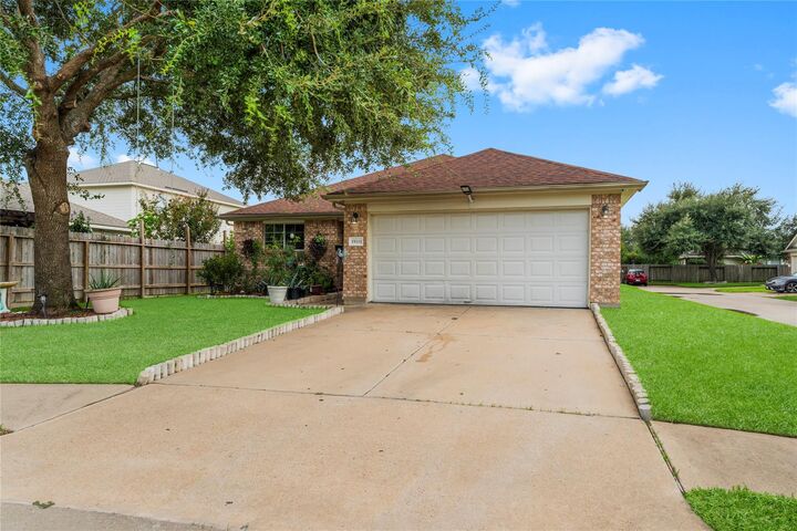 Property Photo: 19111 Deep South Ct TX 77449