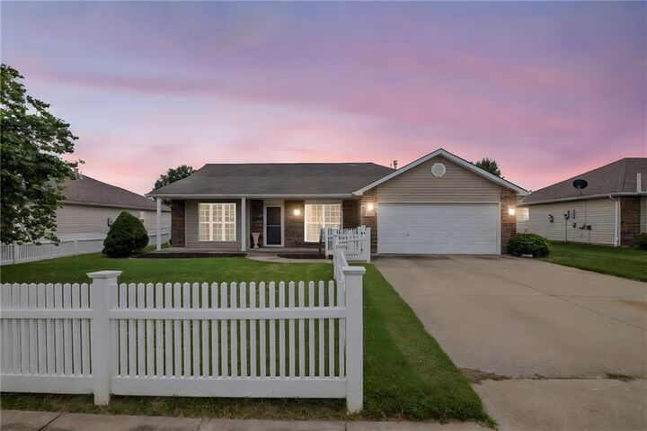 727 Country Lane  Raymore MO 64083 photo
