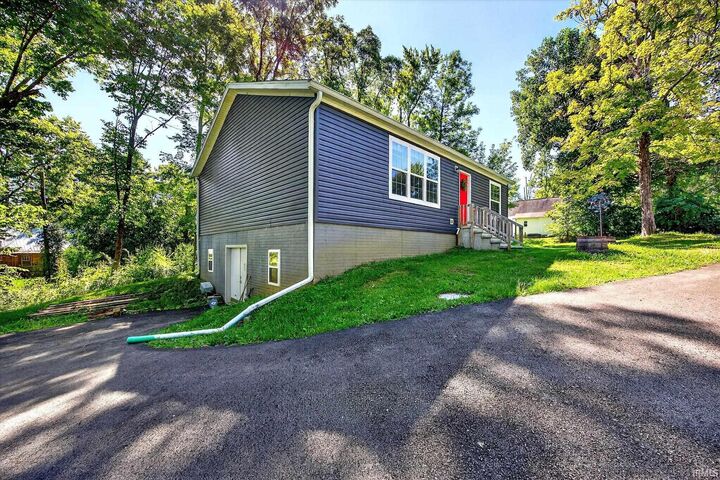Property Photo: 1645 E Lena Avenue IN 47401