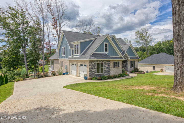 Property Photo: 322 Blount Circle TN 37861