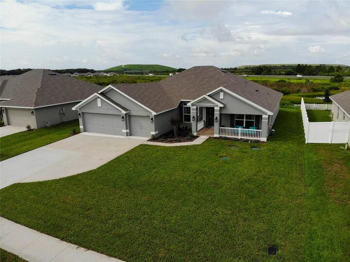 Property Photo: 4019 Tullamore Lane FL 33823