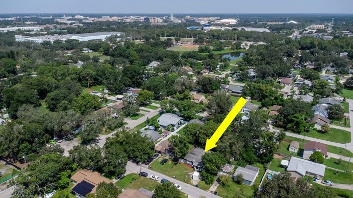 Property Photo: 5004 E Seneca Avenue FL 33617