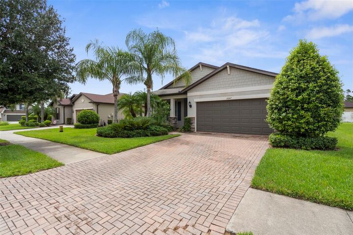 Property Photo: 2647 Running Oak Court FL 34289