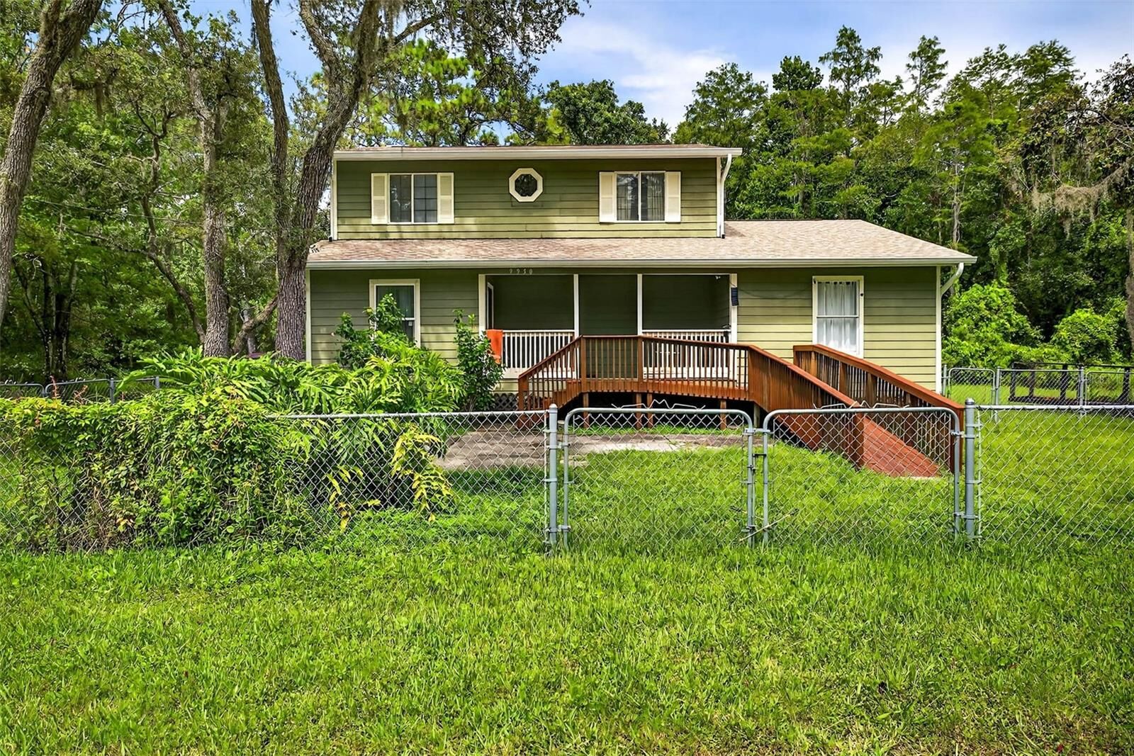 Property Photo: 9930 Leguna Street FL 34654