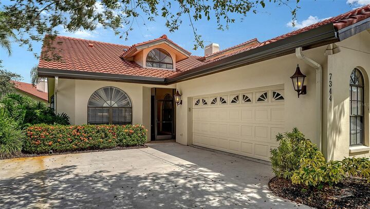 Property Photo: 7344 Villa D Este Drive FL 34238