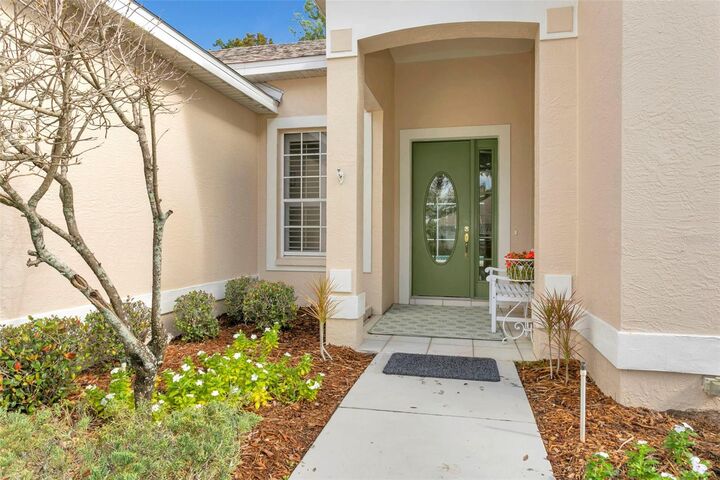 Property Photo:  11209 Pine Lilly Place  FL 34202 