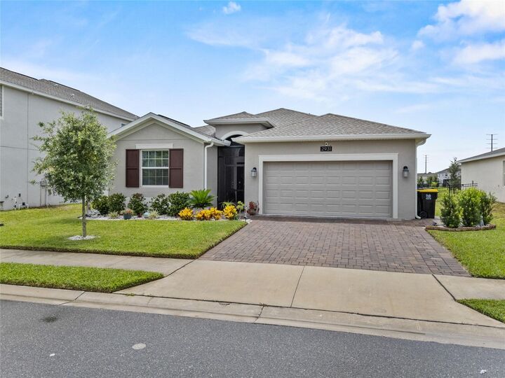 Property Photo: 2931 Camden Way FL 33837