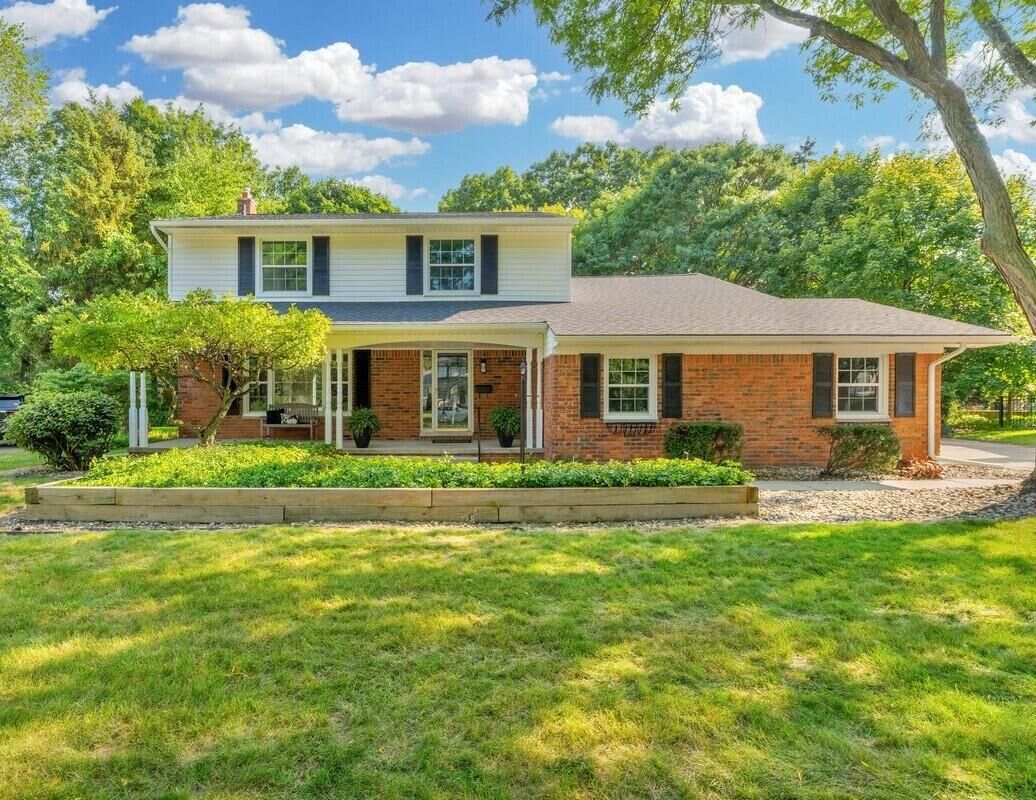 Property Photo:  3729 Boulder Drive  MI 48084-1151 