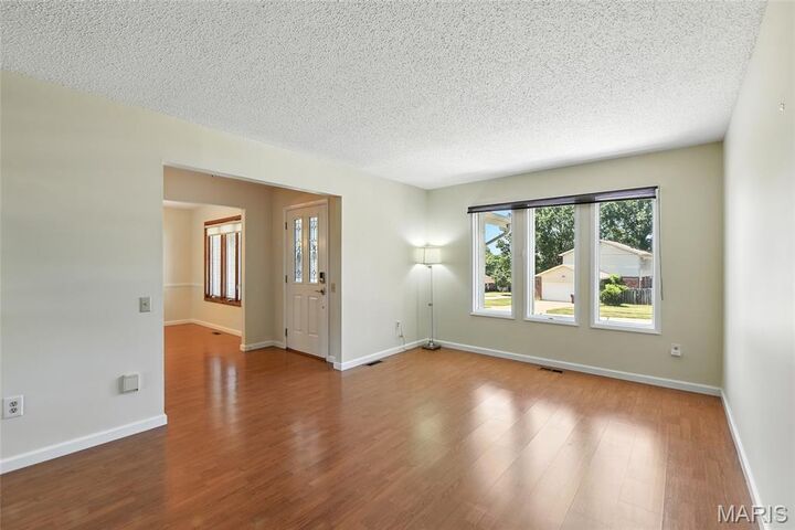 Property Photo: 1702 Stemwood Way MO 63026