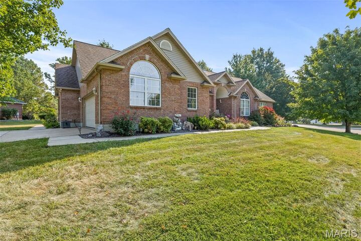 Property Photo: 501 Hawthorne Drive MO 63640