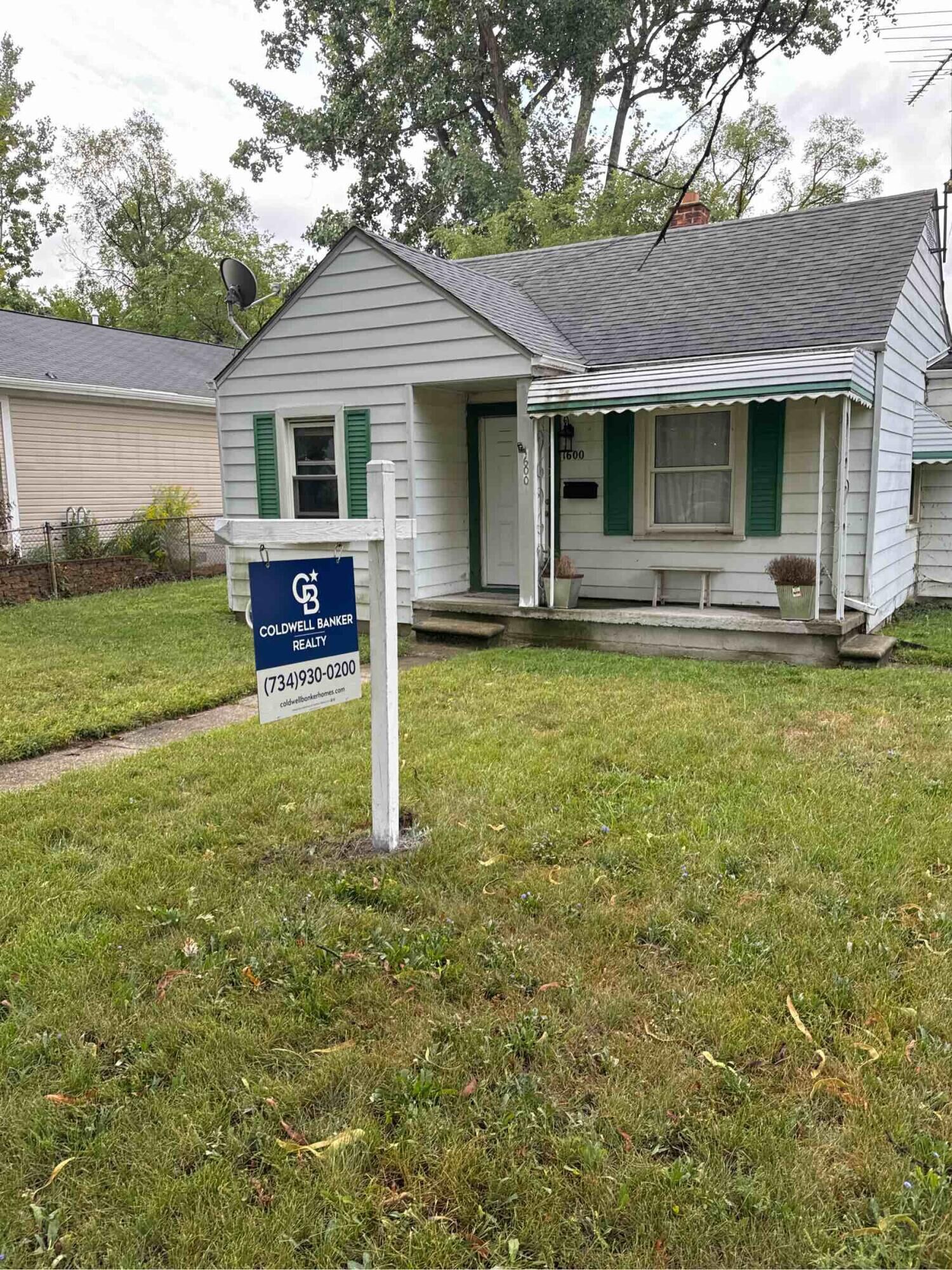 Property Photo:  1600 Woodward Heights  MI 48220 