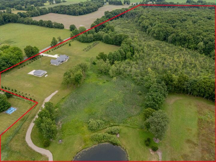 Property Photo:  1518 M Drive S  MI 49051 