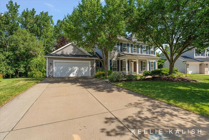 Property Photo: 509 Hartfield Drive SE MI 49301
