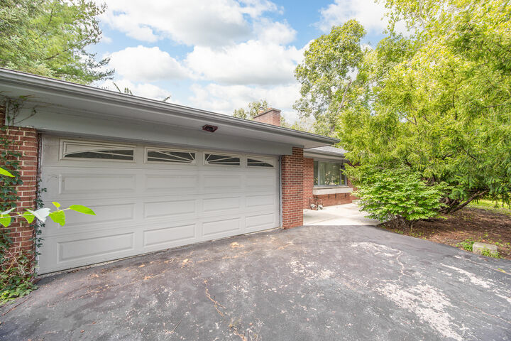 Property Photo:  3N424 Elm Court  IL 60185 