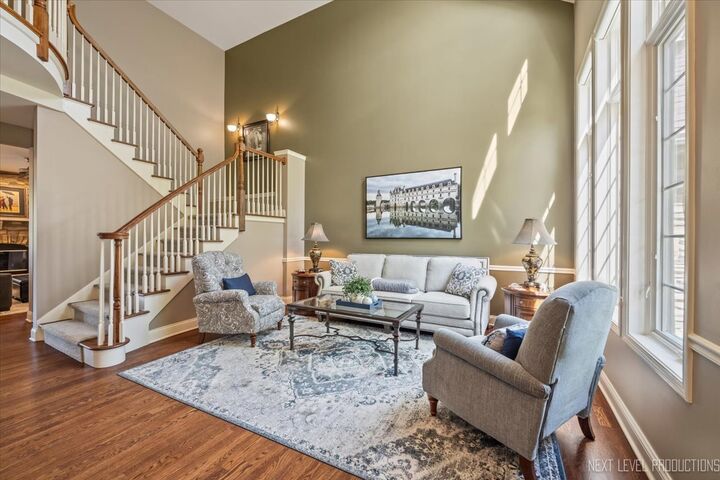 Property Photo: 607 Bourbon Lane IL 60565