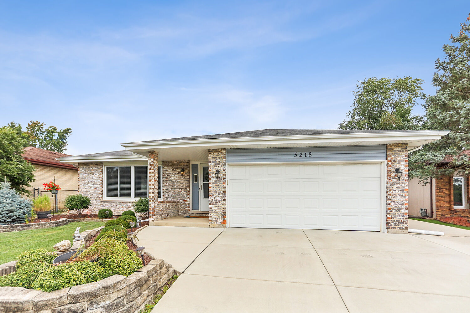Property Photo:  5218 Laramie Court  IL 60452 
