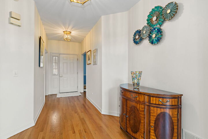 Property Photo:  4524 S Seminole Drive  IL 60026