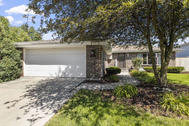 Property Photo: 8440 Surrey Drive IL 60487
