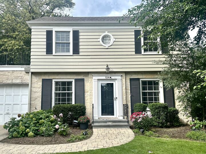 134 Sterling Lane  Wilmette IL 60091 photo