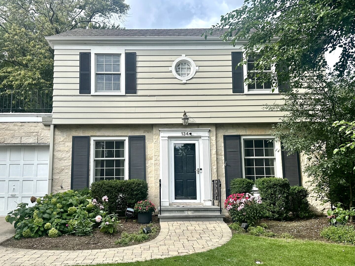 Property Photo: 134 Sterling Lane IL 60091
