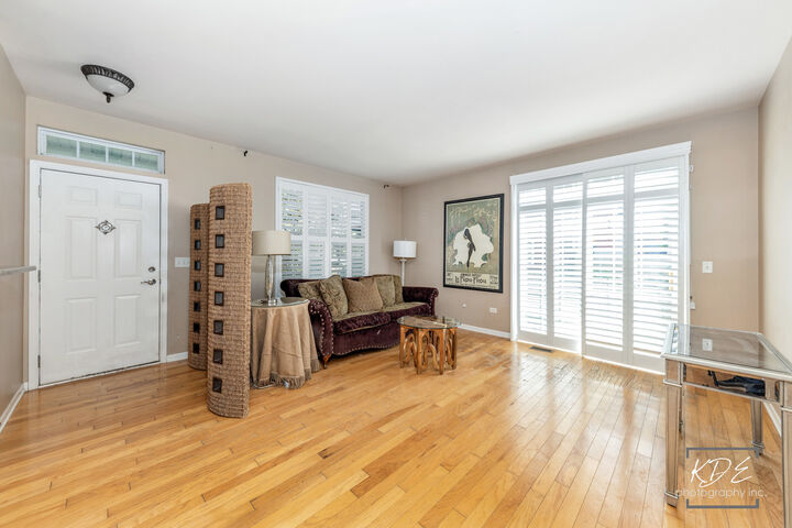 Property Photo:  1022 Neudearborn Lane 19-1022  IL 60563 