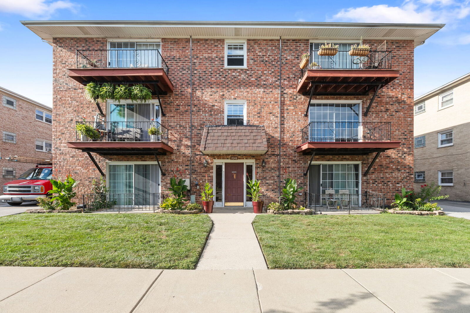 Property Photo:  7048 Oconnell Drive 2E  IL 60415 