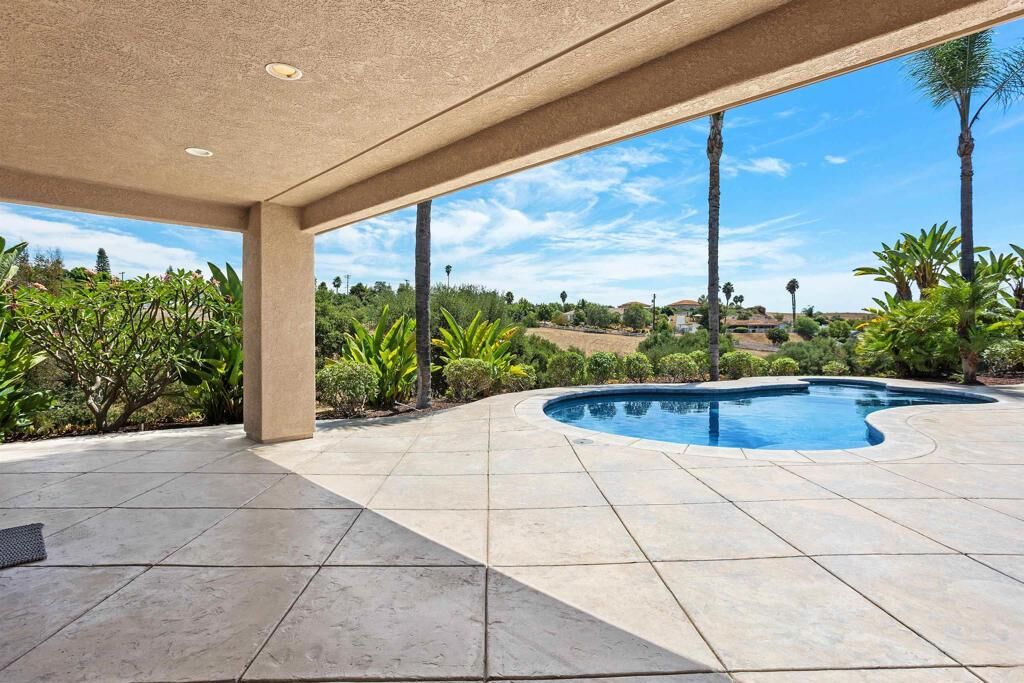 Property Photo:  1776 Camino De Nog  CA 92028 