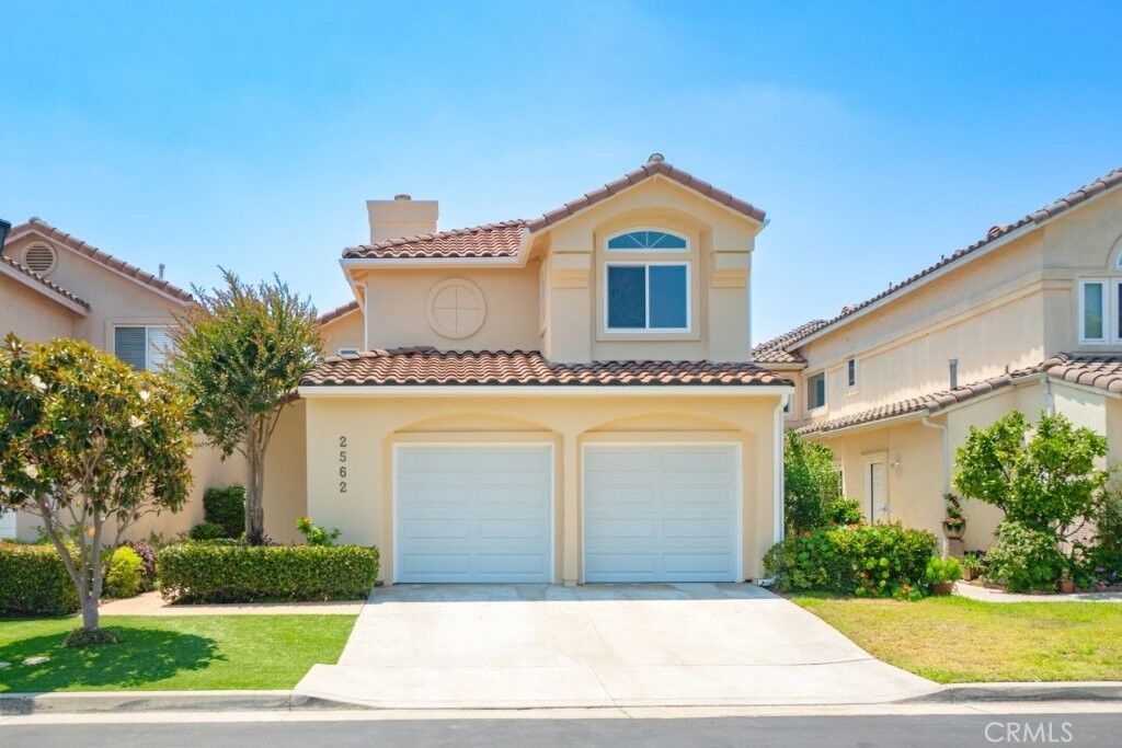 Property Photo: 2562 Woodbury Drive CA 90503
