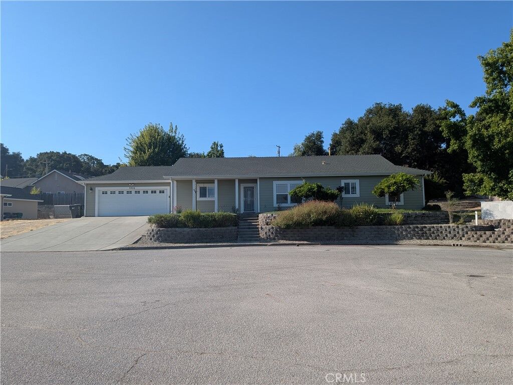 Property Photo:  3856 Orillas Way  CA 93422 