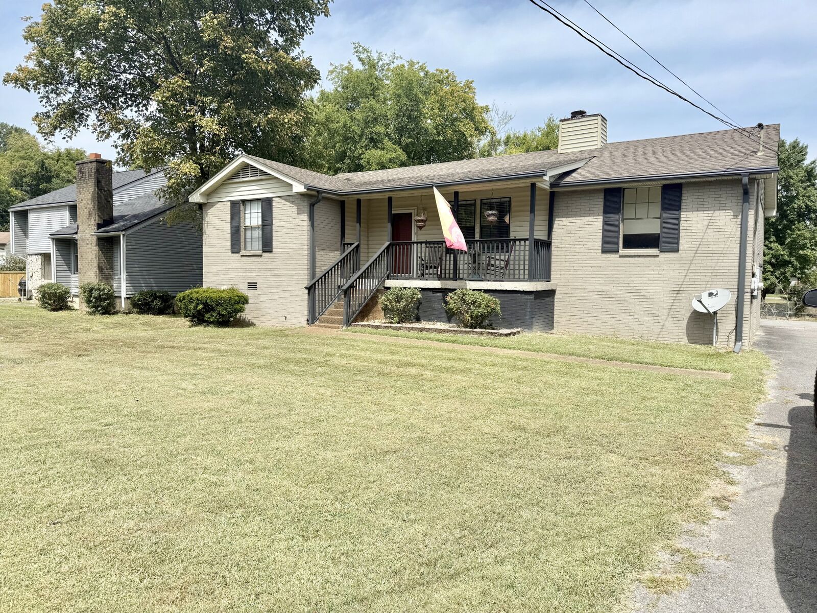 Property Photo:  2529 McGinnis Dr  TN 37216 