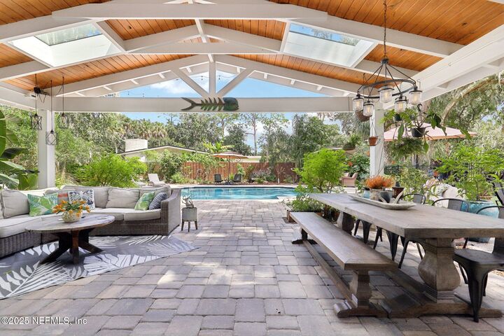 Property Photo:  1515 Kings Road  FL 32266 
