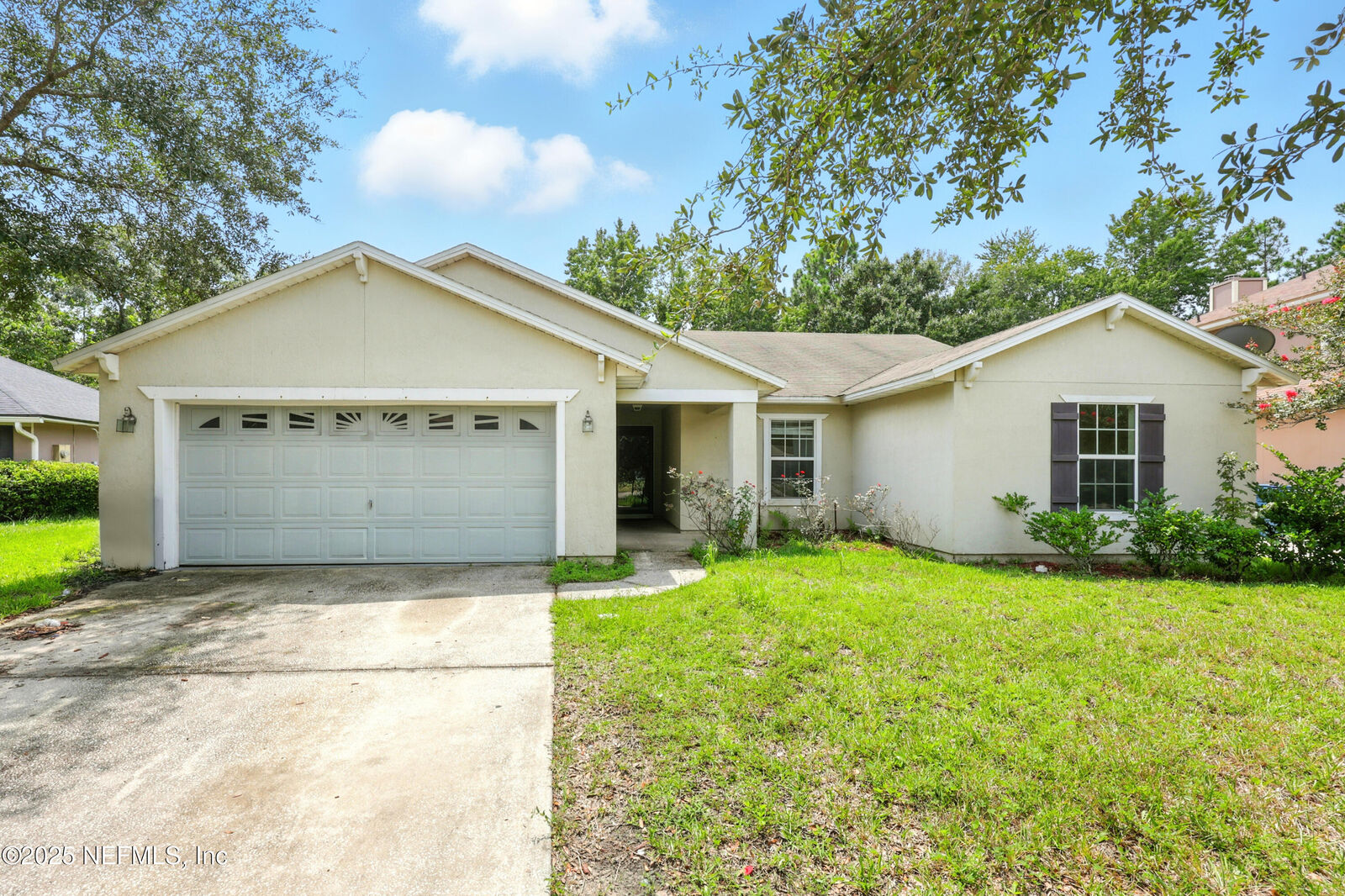 Property Photo: 2522 Victoria Point Drive FL 32218