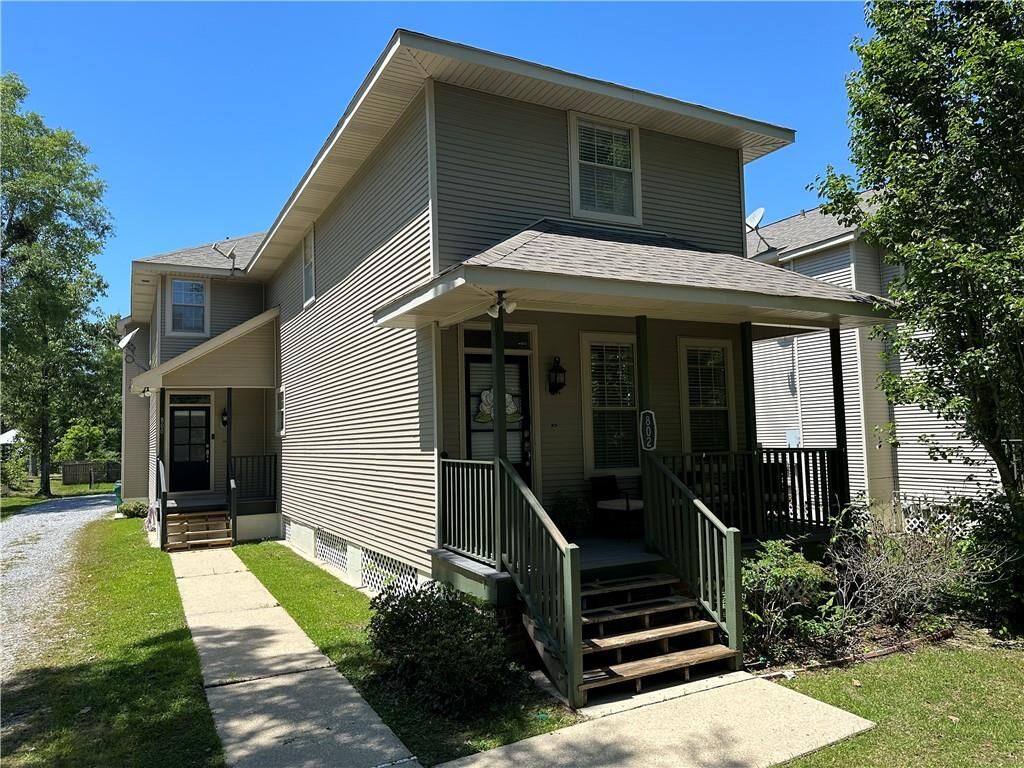 Property Photo:  800-802 Carroll Street  LA 70448 