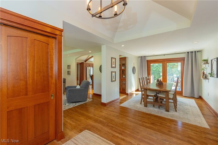 Property Photo:  8219 Cloveridge Road  OH 44022 