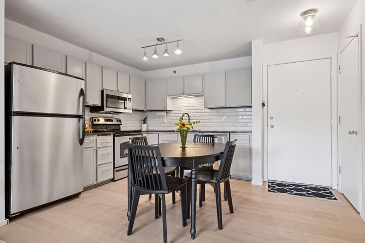 Property Photo:  121 Washington Avenue S 512  MN 55401 