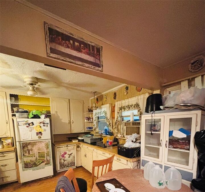 Property Photo: 1425 Clinton Street TX 79603